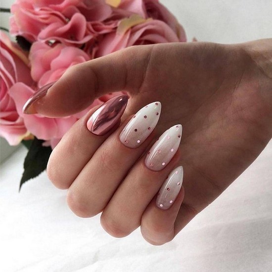 Manucure délicate pour les ongles courts et longs - photos, actualités, idées