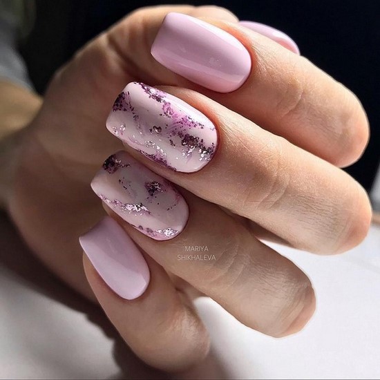 Manucure délicate pour les ongles courts et longs - photos, actualités, idées