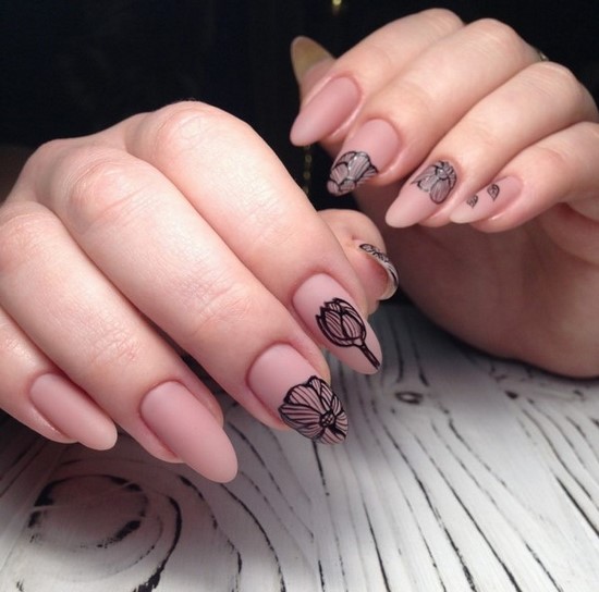 Manucure délicate pour les ongles courts et longs - photos, actualités, idées