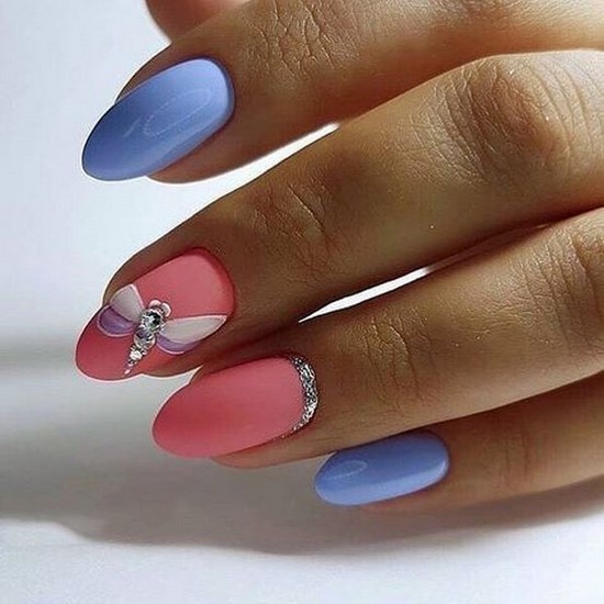 Manucure délicate pour les ongles courts et longs - photos, actualités, idées