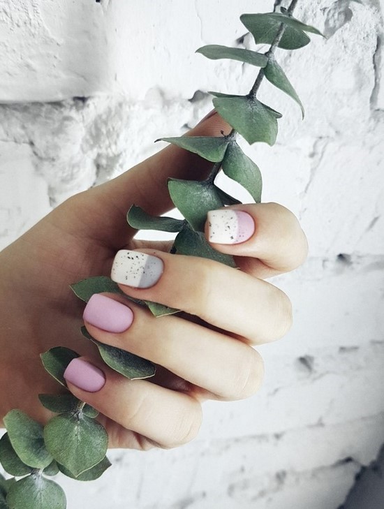 Manucure délicate pour les ongles courts et longs - photos, actualités, idées