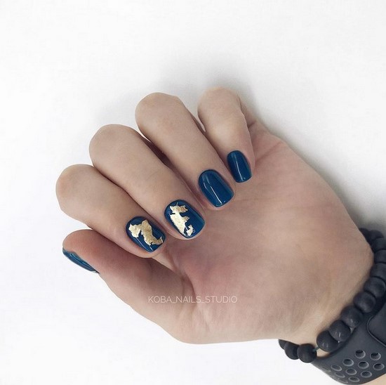 Manucure sombre à la mode - belles photos de l'idée de manucure dans des tons sombres