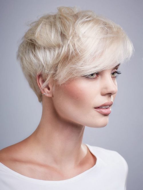 Coupes de cheveux courtes Pixie - coiffures tendance pour les femmes actives