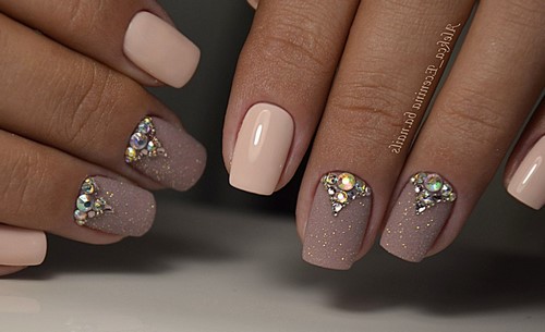 Manucure nue - les meilleures idées pour un design d'ongles à la mode