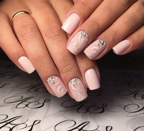 Manucure nue - les meilleures idées pour un design d'ongles à la mode