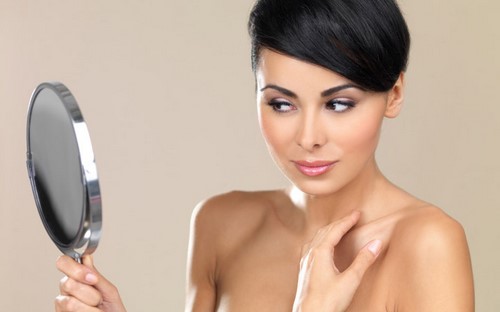 Coupes de cheveux à la mode avec une frange: idées de photos, conseils de stylistes, tendances actuelles