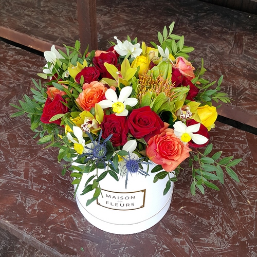 Tendance floristique à la mode: des fleurs à faire soi-même dans une boîte