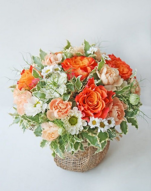 Tendance floristique à la mode: des fleurs à faire soi-même dans une boîte