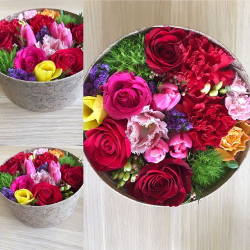 Tendance floristique à la mode: des fleurs à faire soi-même dans une boîte