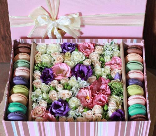 Tendance floristique à la mode: des fleurs à faire soi-même dans une boîte