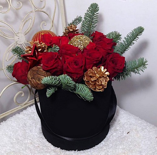 Tendance floristique à la mode: des fleurs à faire soi-même dans une boîte