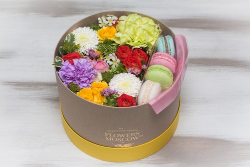 Tendance floristique à la mode: des fleurs à faire soi-même dans une boîte