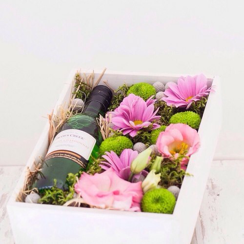 Tendance floristique à la mode: des fleurs à faire soi-même dans une boîte