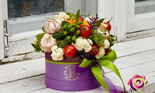 Tendance floristique à la mode: des fleurs à faire soi-même dans une boîte