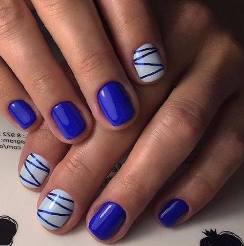 Manucure simple pour les débutants: manucure facile avec un simple vernis dans différentes techniques