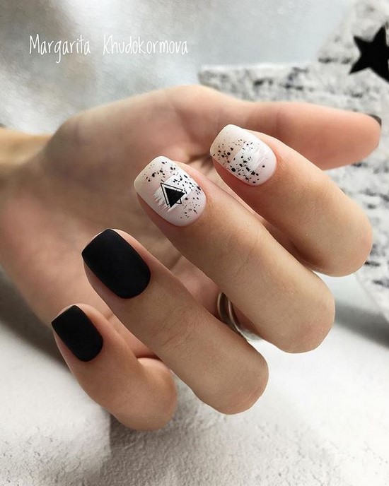 Belle manucure sur les ongles carrés - idées de conception de photos, tendances de la mode