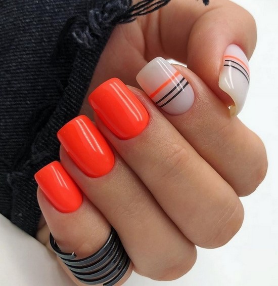 Belle manucure sur les ongles carrés - idées de conception de photos, tendances de la mode