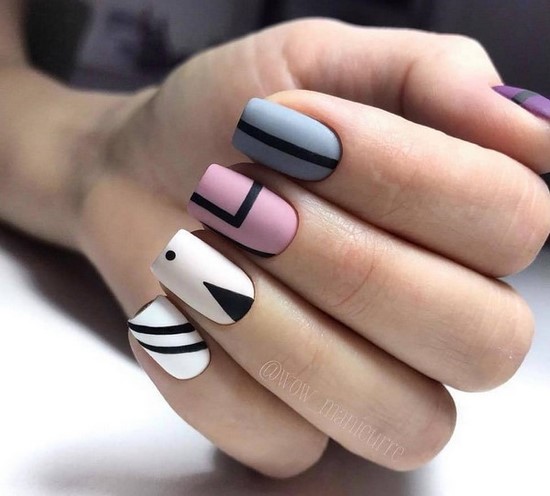 Belle manucure sur les ongles carrés - idées de conception de photos, tendances de la mode