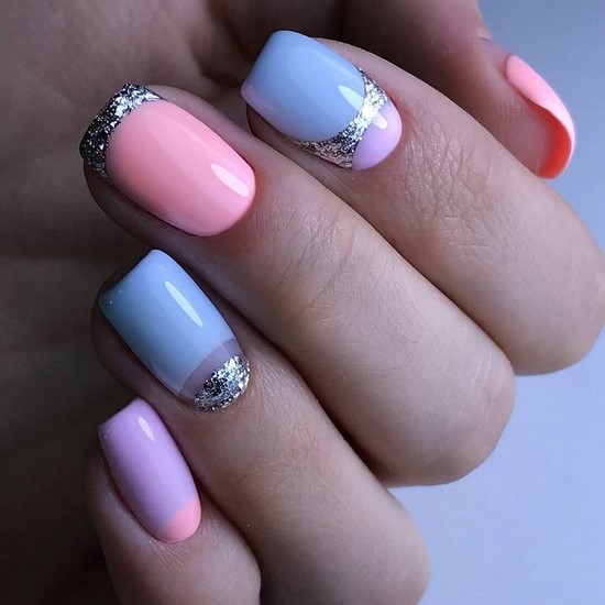 Belle manucure sur les ongles carrés - idées de conception de photos, tendances de la mode