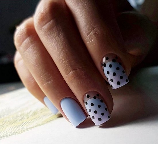 Belle manucure sur les ongles carrés - idées de conception de photos, tendances de la mode