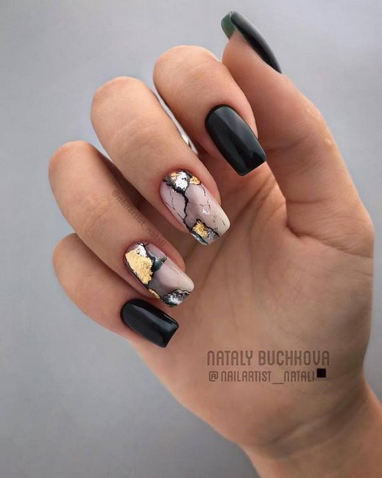 Belle manucure sur les ongles carrés - idées de conception de photos, tendances de la mode