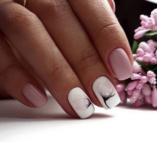 Belle manucure sur les ongles carrés - idées de conception de photos, tendances de la mode