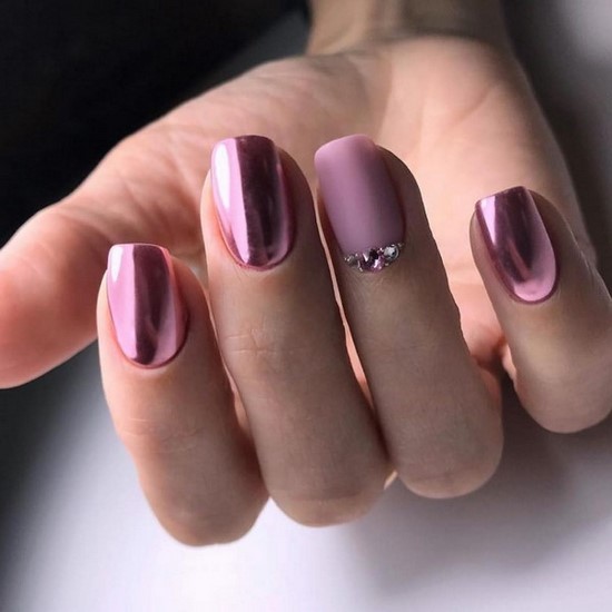 Belle manucure sur les ongles carrés - idées de conception de photos, tendances de la mode