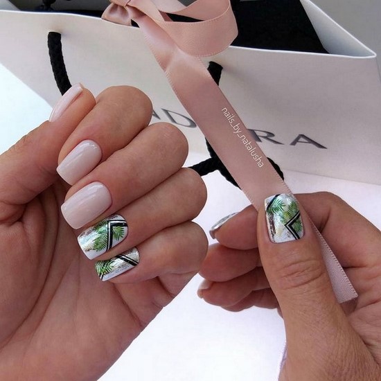 Belle manucure sur les ongles carrés - idées de conception de photos, tendances de la mode