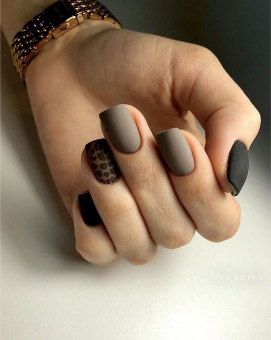 Belle manucure sur les ongles carrés - idées de conception de photos, tendances de la mode