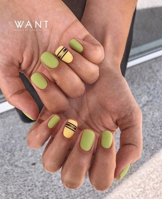 Belle manucure sur les ongles carrés - idées de conception de photos, tendances de la mode