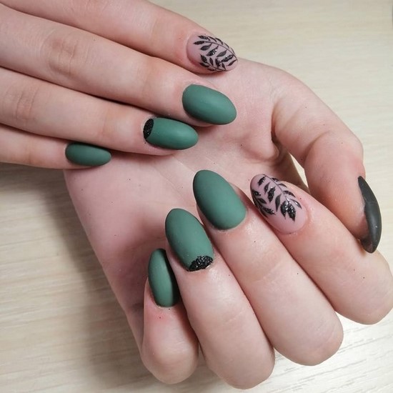 Manucure simple pour les débutants: manucure facile avec un simple vernis dans différentes techniques