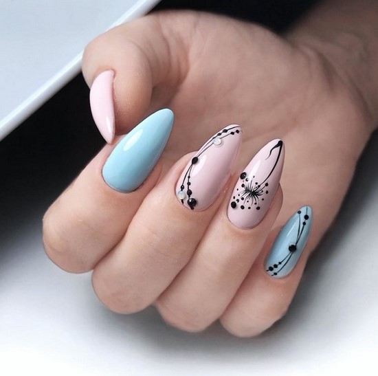 Manucure simple pour les débutants: manucure facile avec un simple vernis dans différentes techniques