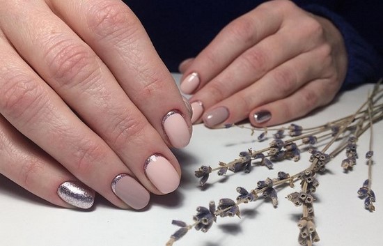 Manucure simple pour les débutants: manucure facile avec un simple vernis dans différentes techniques