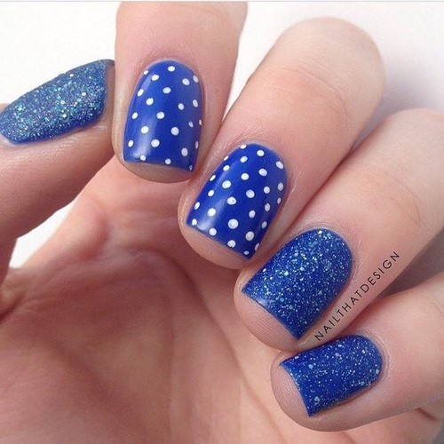 Manucure à la mode aux petits pois: idées et nouveautés photo