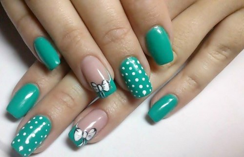 Manucure à la mode aux petits pois: idées et nouveautés photo
