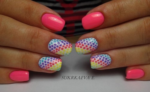 Manucure à la mode aux petits pois: idées et nouveautés photo
