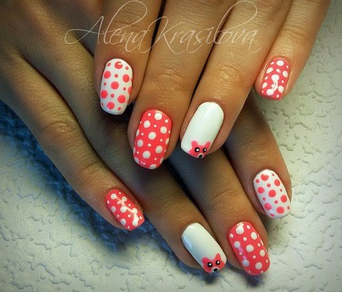 Manucure à la mode aux petits pois: idées et nouveautés photo
