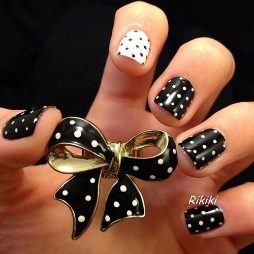 Manucure à la mode aux petits pois: idées et nouveautés photo