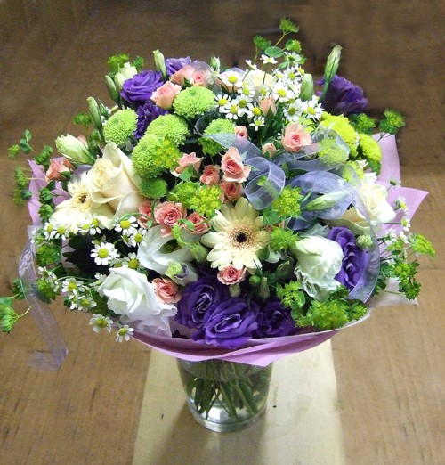 Arrangements floraux: tendances de la mode en floristique, idées d'arrangements floraux