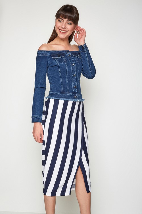 Vêtements en jean à la mode et style de jeans - photos, tendances, tendances, styles