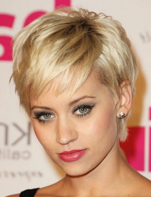 Coupes de cheveux courtes à la mode pour femmes - photos, idées, nouvelles
