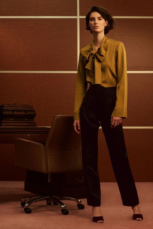 Blouses à la mode pour femmes pour tous les goûts - photos, tendances, idées d'images