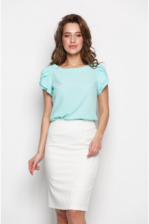 Blouses à la mode pour femmes pour tous les goûts - photos, tendances, idées d'images