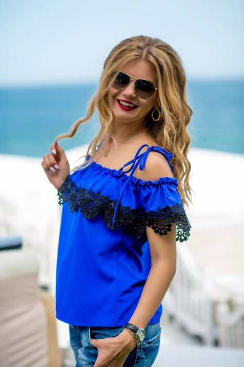 Blouses à la mode pour femmes pour tous les goûts - photos, tendances, idées d'images