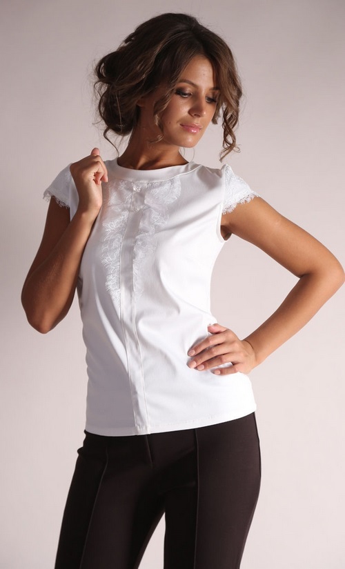 Blouses à la mode pour femmes pour tous les goûts - photos, tendances, idées d'images