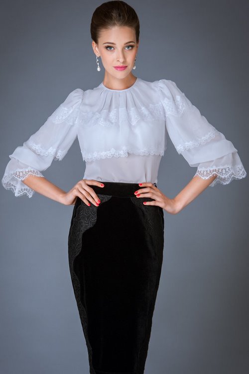 Blouses à la mode pour femmes pour tous les goûts - photos, tendances, idées d'images