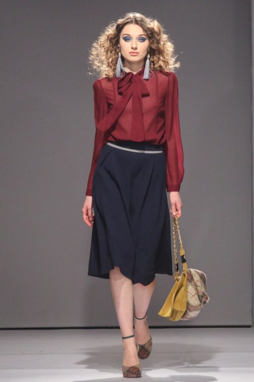 Blouses à la mode pour femmes pour tous les goûts - photos, tendances, idées d'images