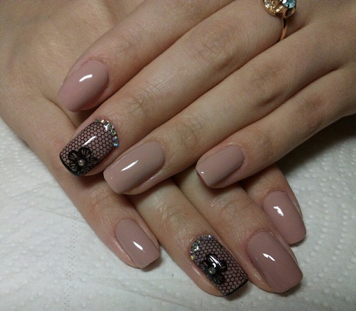 Manucure luxueuse avec dentelle - photos, actualités, idées de motifs