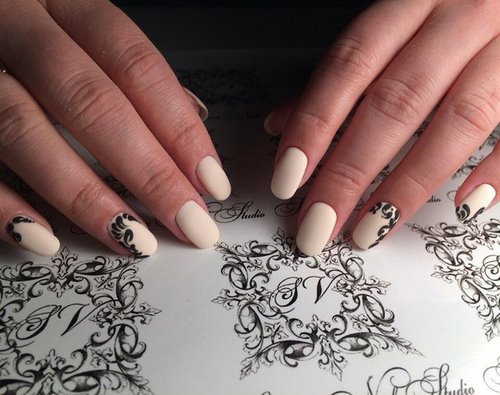 Manucure luxueuse avec dentelle - photos, actualités, idées de motifs