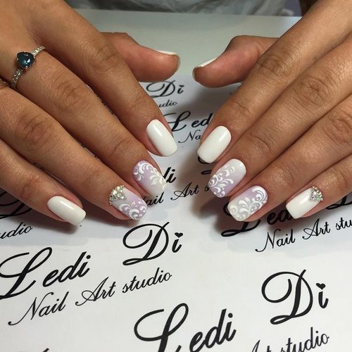 Manucure luxueuse avec dentelle - photos, actualités, idées de motifs